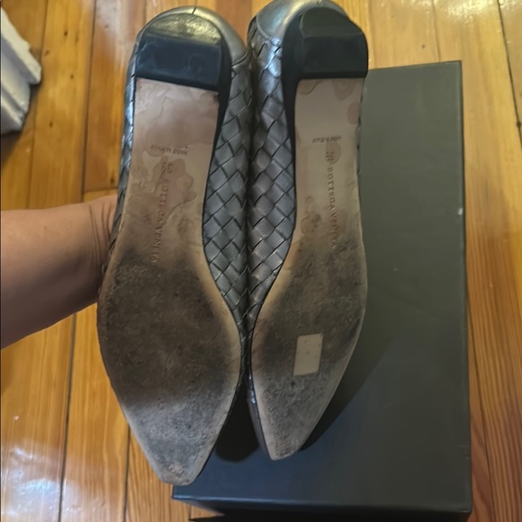 Bottega Veneta Silver Woven Metallic Grosgrain Leather Women’s Flat
